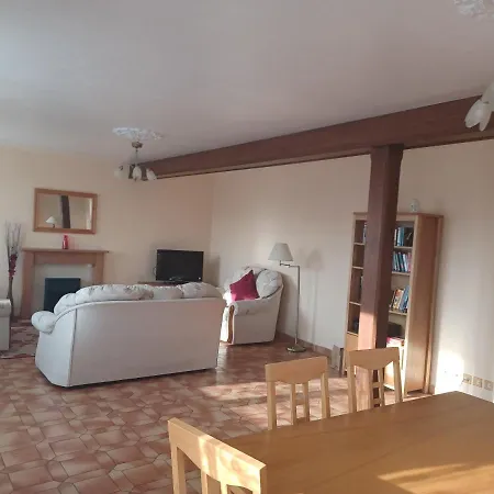 Casa de Férias 9 Guests - Pet Friendly In Rural West France Clussais-la-Pommeraie
