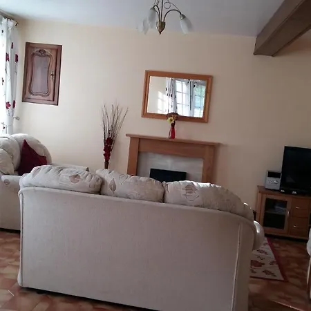 9 Guests - Pet Friendly In Rural West France Feriehus Clussais-la-Pommeraie