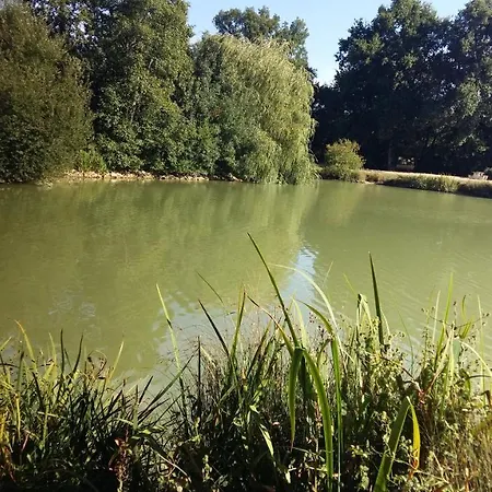 9 Guests - Pet Friendly In Rural West France Vakantiehuis *