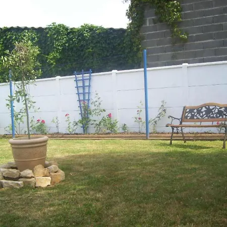 9 Guests - Pet Friendly In Rural West France Clussais-la-Pommeraie