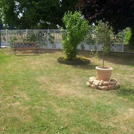 Vakantiehuis 9 Guests - Pet Friendly In Rural West France *