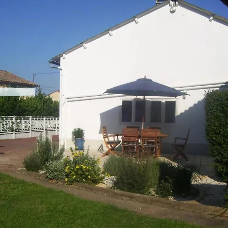 Casa de Férias 9 Guests - Pet Friendly In Rural West France Clussais-la-Pommeraie