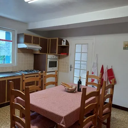 9 Guests - Pet Friendly In Rural West France Clussais-la-Pommeraie