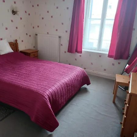 9 Guests - Pet Friendly In Rural West France Vakantiehuis *