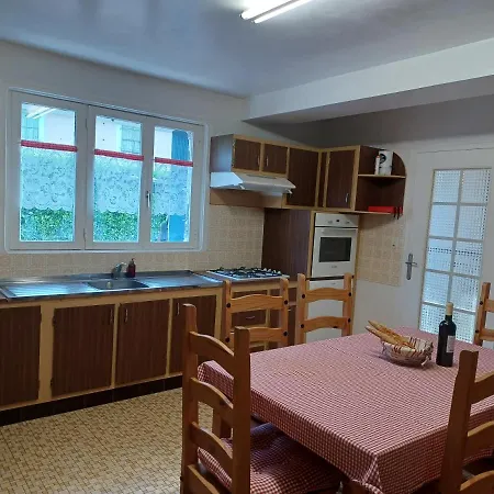 9 Guests - Pet Friendly In Rural West France Vakantiehuis *