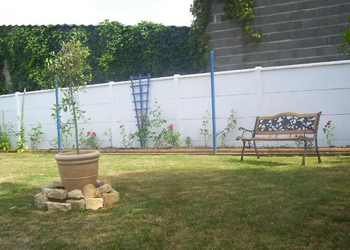 9 Guests - Pet Friendly In Rural West France Clussais-la-Pommeraie